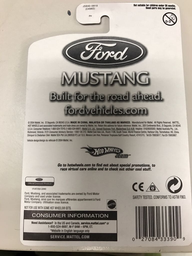 2005 Ford Mustang GT - First Editions 2005 toy car collectible - Main Image 2