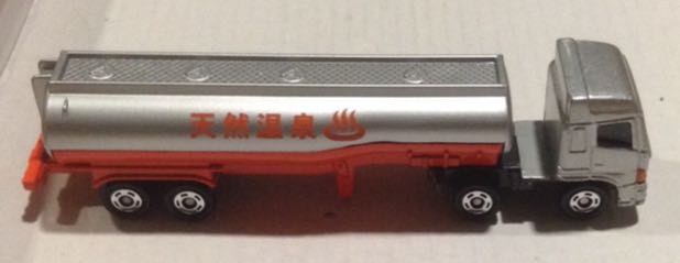 Hino Profia Tank Lorry Plateado - Tomica toy car collectible - Main Image 2
