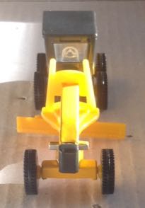 Tractor Komatsu Amarillo - Tomica toy car collectible - Main Image 1