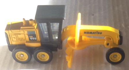 Tractor Komatsu Amarillo - Tomica toy car collectible - Main Image 2