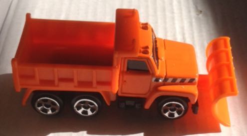 Snow Plow  (Loose) - Maisto toy car collectible - Main Image 2