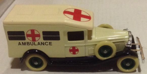 Ambulancia Carcacha Blanca - Days Gone toy car collectible - Main Image 2
