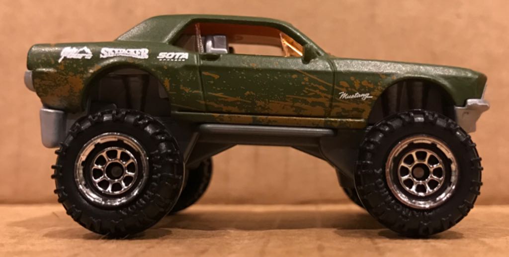 Tail Dragger Azul Marino