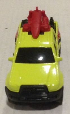 Toyota Tacoma Beach Patrol Verde Fosforecente - Machtbox toy car collectible - Main Image 2