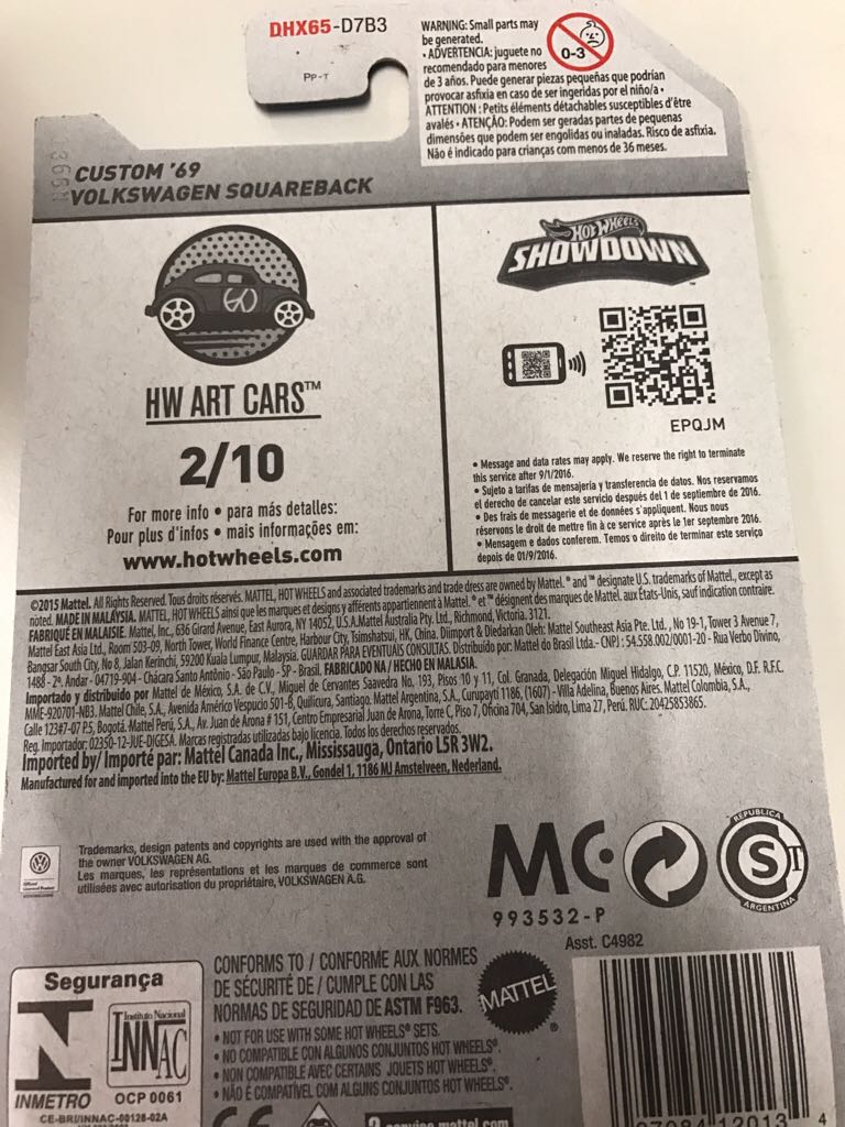 Custom ’69 Volkswagen Squareback - ’16 HW Art Cars toy car collectible - Main Image 2