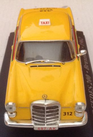 Renault 4 Antananarivo 1984 Amarillo