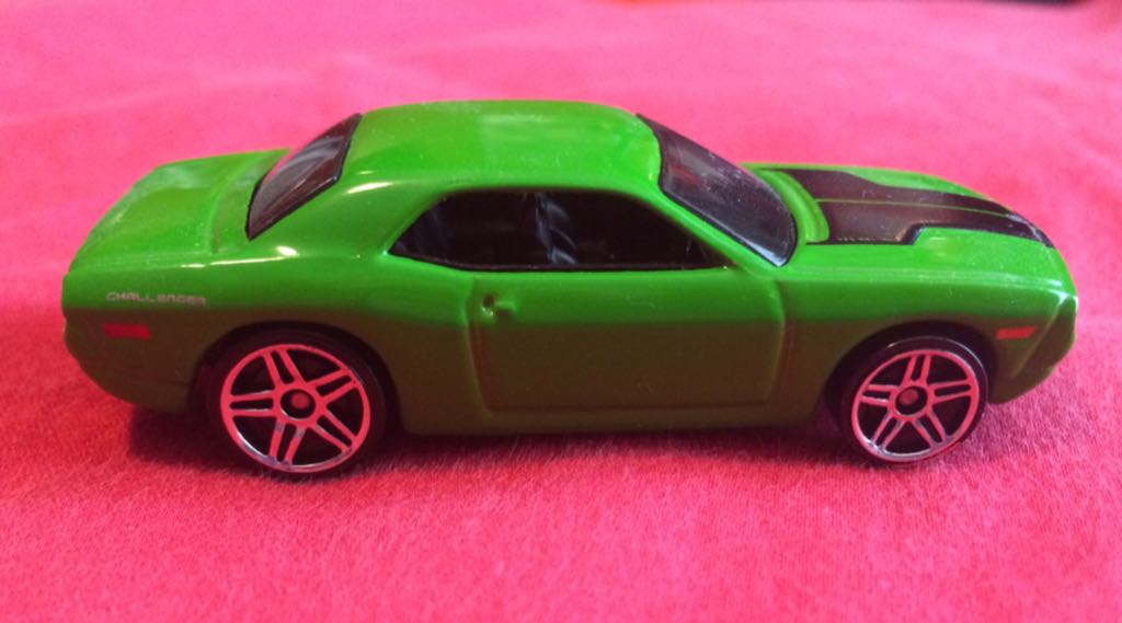 Dodge Challenger Concept   toy car collectible - Main Image 2