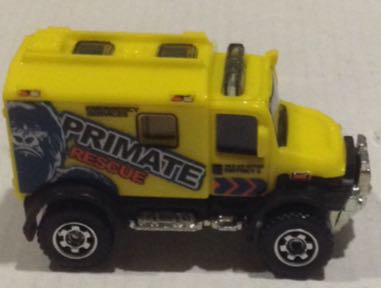 4x4 Scrambulance Primate Rescue Amarillo - Machtbox toy car collectible - Main Image 2