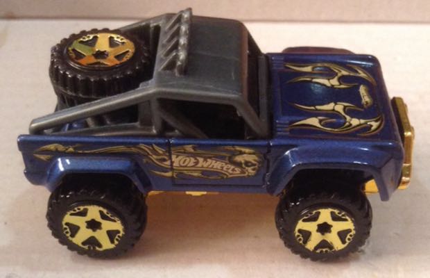 Custom Ford Bronco Azul - Hot Wheels toy car collectible - Main Image 2