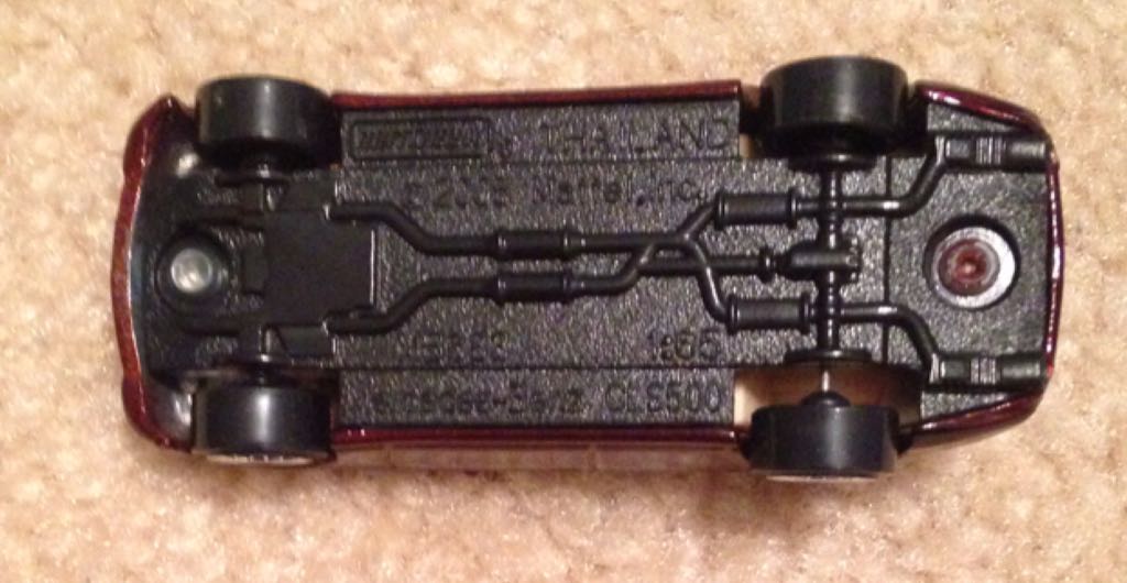 Mercedes-Benz CLS500 - 1-75: MBX Metal toy car collectible - Main Image 2