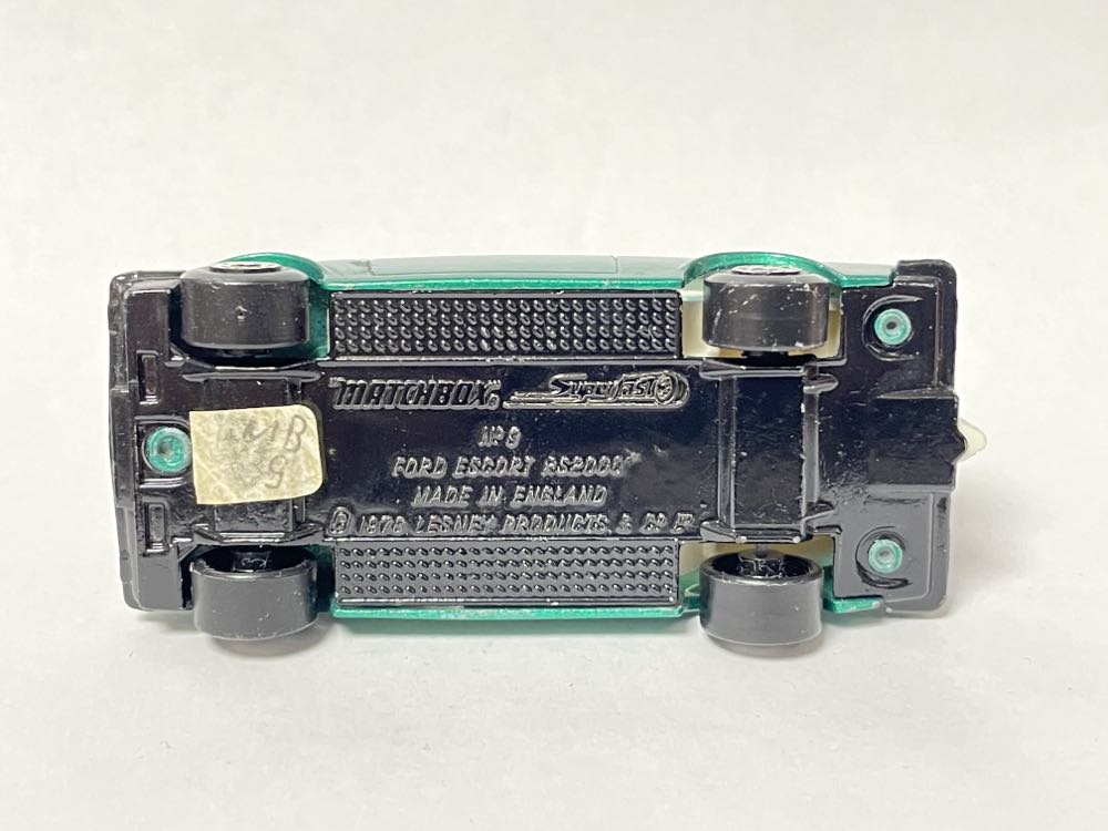 Ford Escort RS2000 - Superfast toy car collectible - Main Image 3