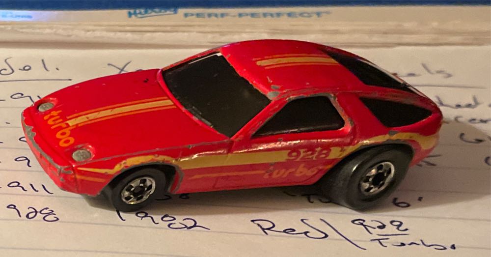 Porsche P-928 - Mainline toy car collectible - Main Image 2