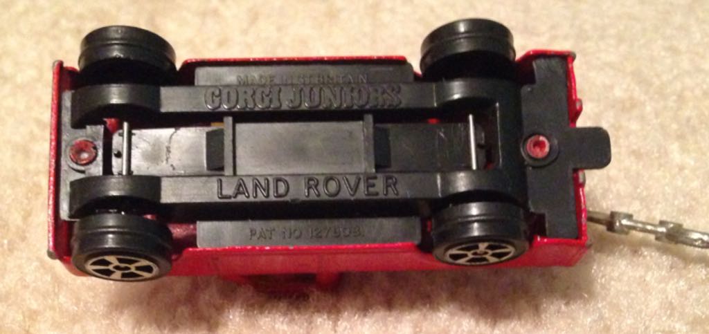 Land Rover ”Wrecker Truck”  toy car collectible - Main Image 2