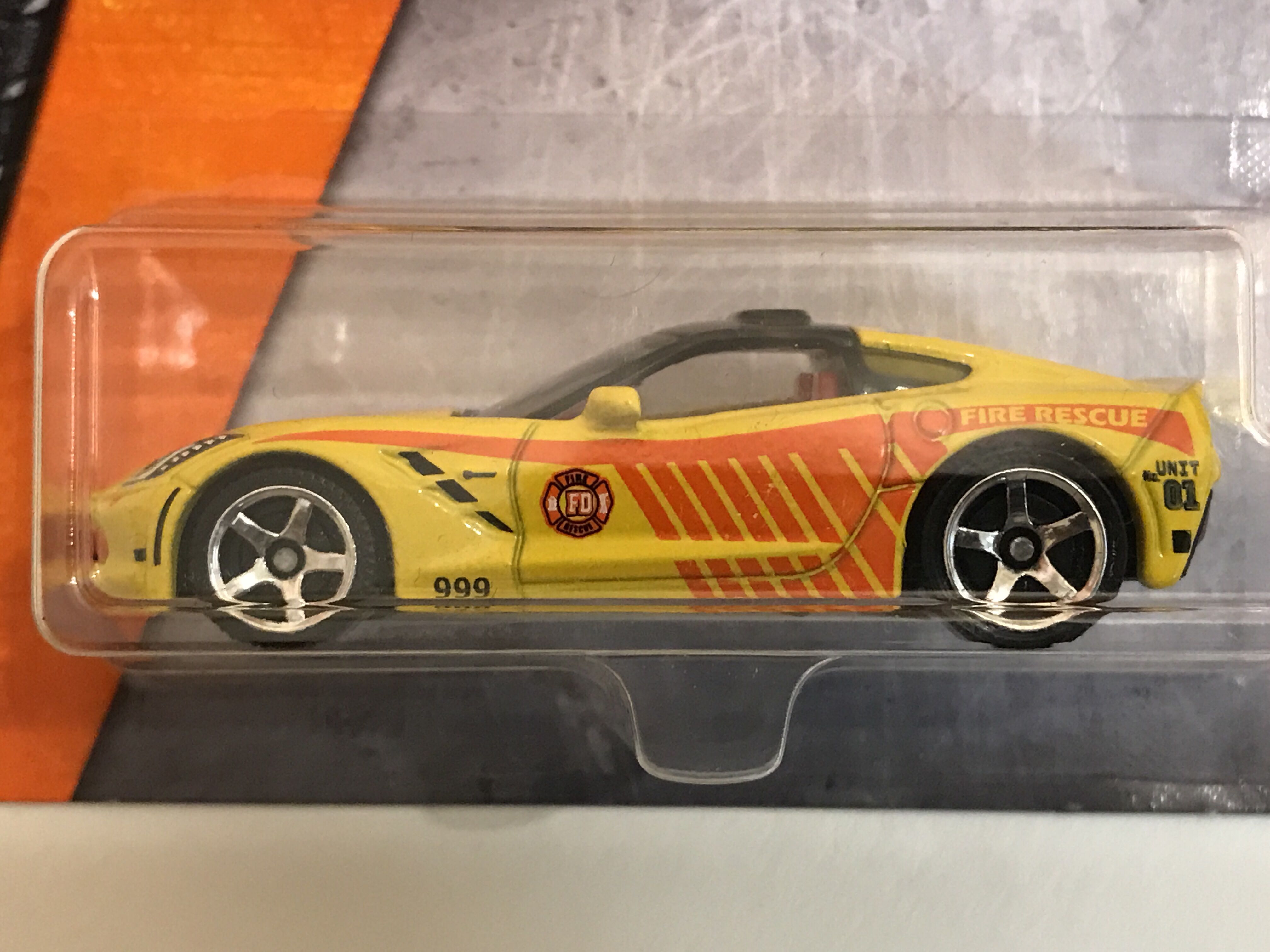 ’15 Corvette Stingray - MBX Heroic Rescue toy car collectible - Main Image 3