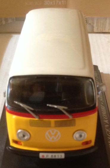 Volkswagen Kombi Switzerland Amarillo - Coleccionables toy car collectible - Main Image 2