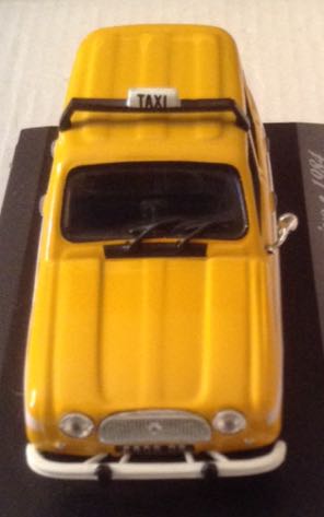 Renault 4 Antananarivo 1984 Amarillo - Coleccionables toy car collectible - Main Image 2