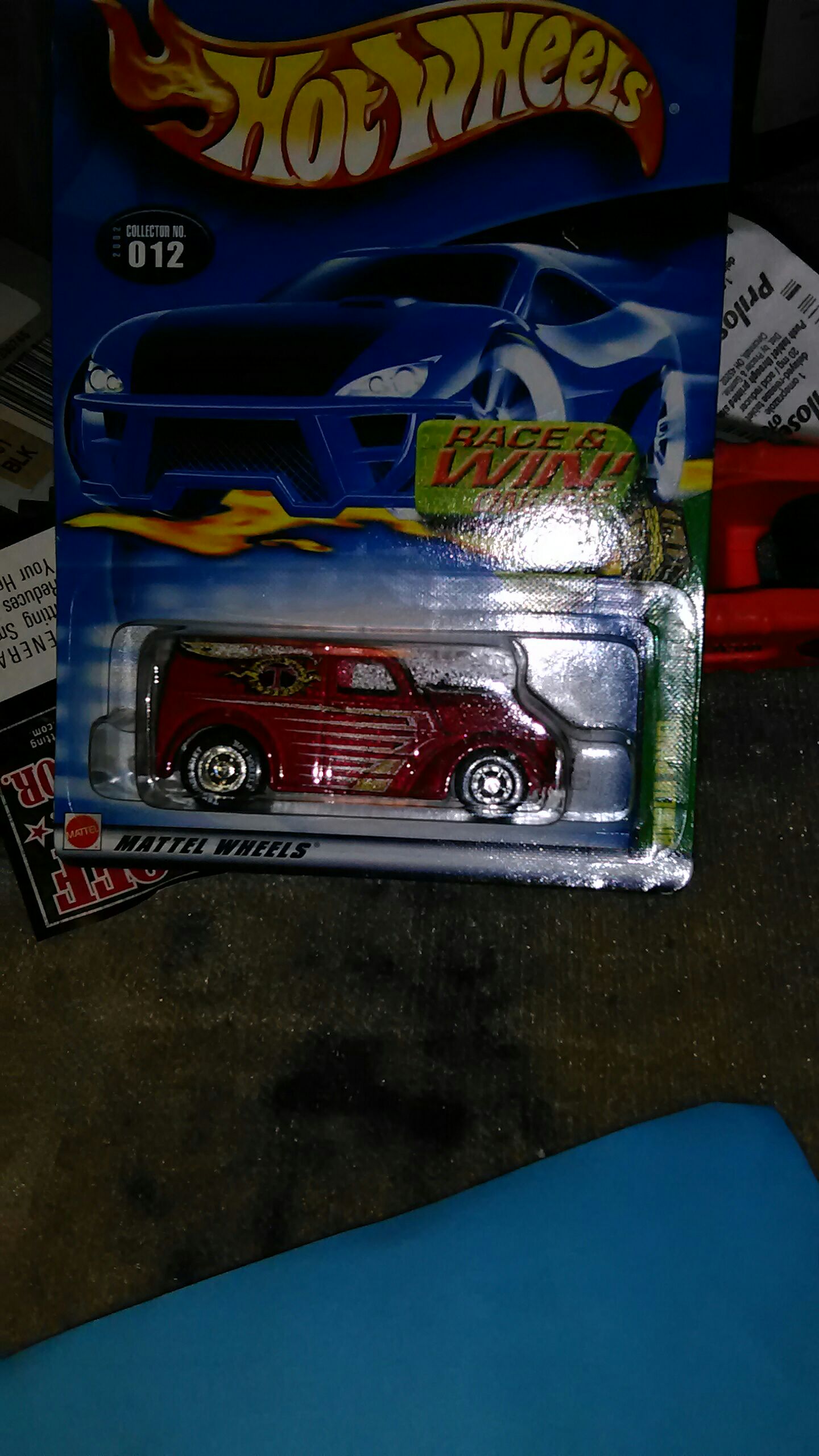 Pontiac Bonneville Morado con llamas Grises