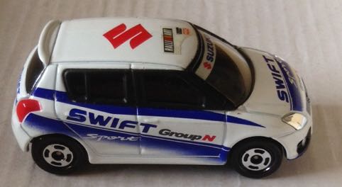 Suzuki Swift Sport Blanco y Azul - Tomica toy car collectible - Main Image 2