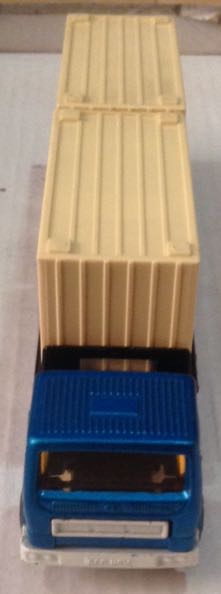 Plataforma Con Contenedores Azul - Machtbox toy car collectible - Main Image 2