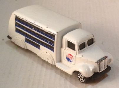 Bottle Truck Pepsi Cola Blanco - Pepsi Cola Company toy car collectible - Main Image 2