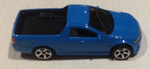 Holben UTE Azul - Machtbox toy car collectible - Main Image 2