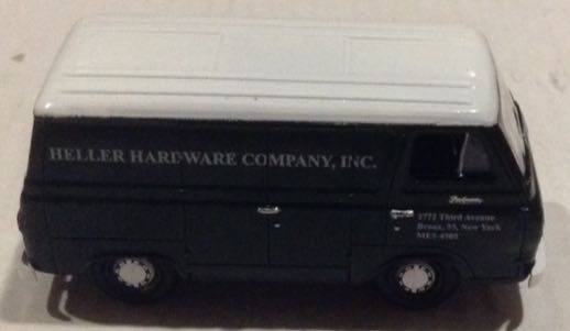 Ford Econoline Verde Oscuro - M2 Machines toy car collectible - Main Image 2