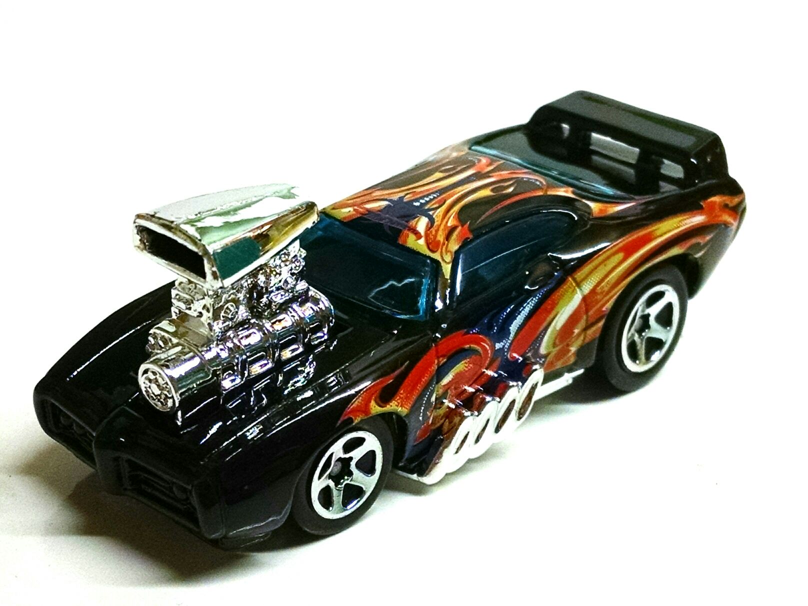 1969 Pontiac GTO Judge - 2004 Hot Wheels toy car collectible - Main Image 2