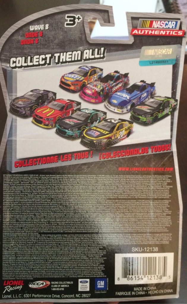 Matt Kenseth #20 - NASCAR Sprint Cup Series toy car collectible - Main Image 2