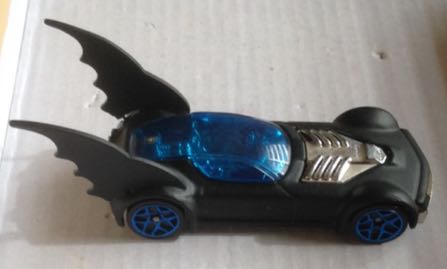 Batimobile Hechizo Negro Dos Alerones Grandes Ballistik - Hot Wheels toy car collectible - Main Image 2