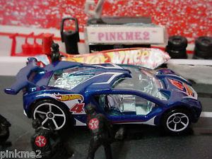 Impavido 1 - Hot Wheels Race Team toy car collectible - Main Image 2