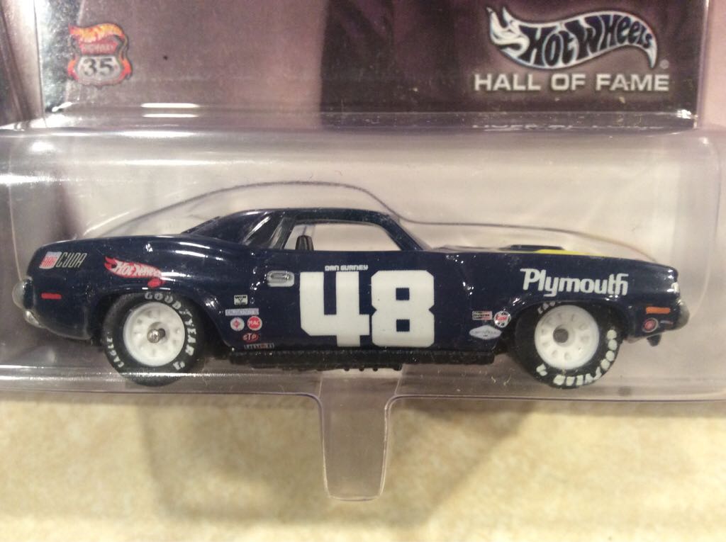Plymouth Barracuda - Hall Of Fame Legends toy car collectible - Main Image 2