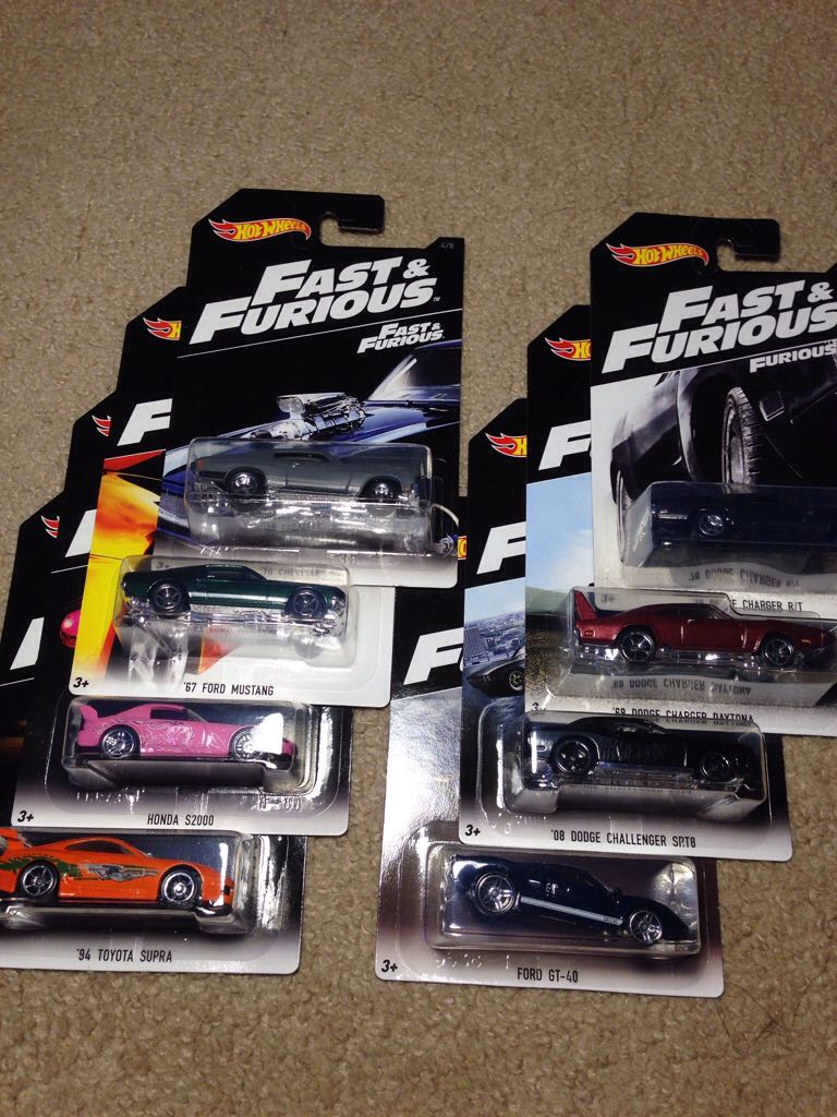 Chevy 57 Rojo En Llamas Con Motor Expuesto