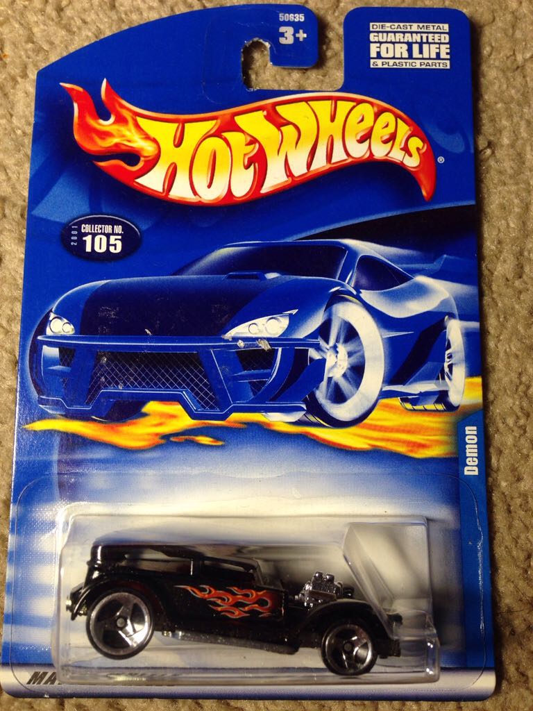 Ford Mustang Amarillo Con Flamas