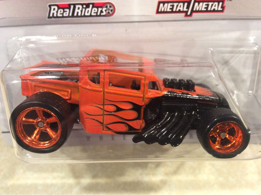 Bone Shaker - Chase - Larry’s Garage toy car collectible - Main Image 2