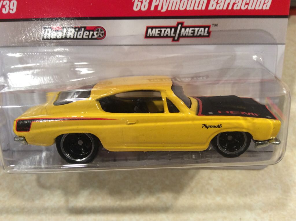 68 Plymouth Barracuda Phils Garage - Larrys, Waynes, And Phils Garage toy car collectible - Main Image 2