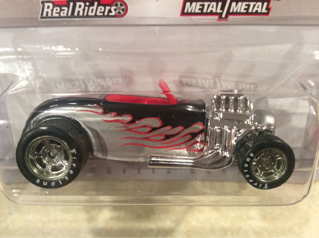 Street Rodder Waynes Garage - Larrys, Waynes, And Phils Garage toy car collectible - Main Image 2