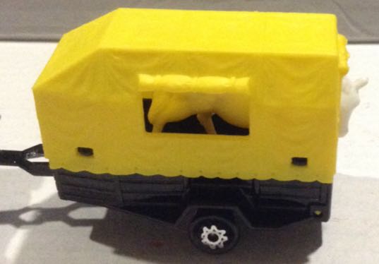 Caballeriza Amarilla Con Negro - Majorette toy car collectible - Main Image 1