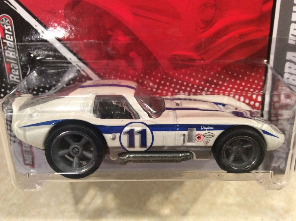 Shelby Cobra Daytone Coupe Garage Series - Hot Wheels Garage toy car collectible - Main Image 2