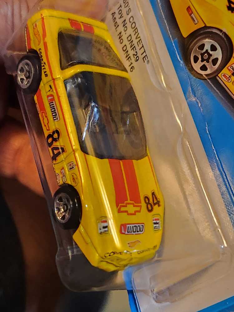 80’s Corvette - 2016 Target-exclusive-nostalgia-series Mix 2 toy car collectible - Main Image 3