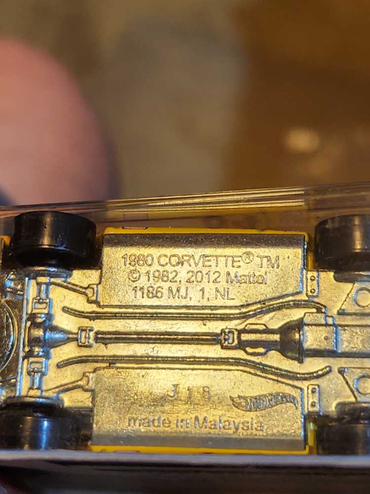 80’s Corvette - 2016 Target-exclusive-nostalgia-series Mix 2 toy car collectible - Main Image 4