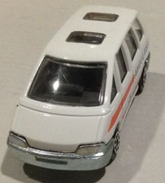 Ambulance Espace Renault Blanca - Majorette toy car collectible - Main Image 2