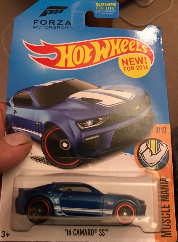 ’16 Camaro SS - ’16 Muscle Mania toy car collectible - Main Image 1