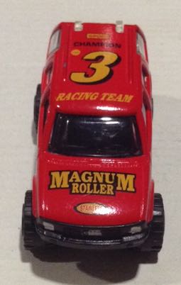 Blazer Jimmy Roja 3 - Majorette toy car collectible - Main Image 2