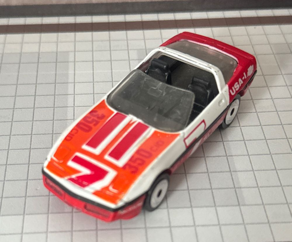 Corvette 1984 - MBX Mainline toy car collectible - Main Image 3