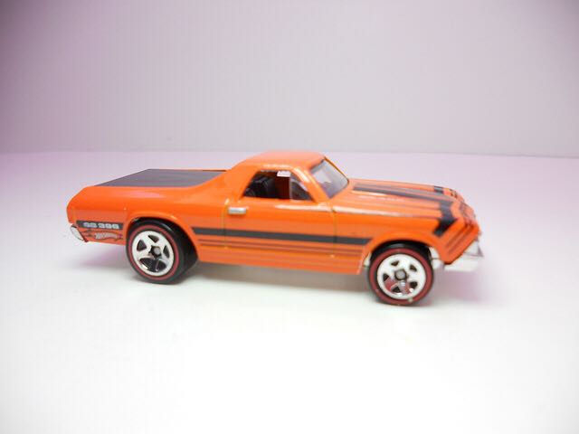 68 El Camino - 2011 Muscle Mania toy car collectible - Main Image 2