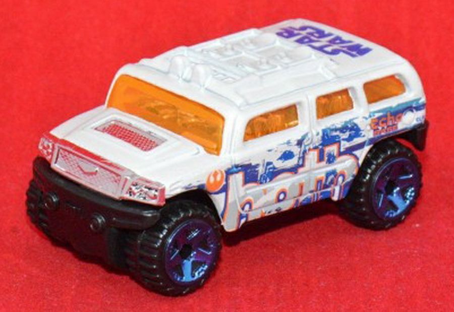 Star Wars: Walmart Exclusive (2016): 04 Hoth - Star Wars Series toy car collectible - Main Image 2