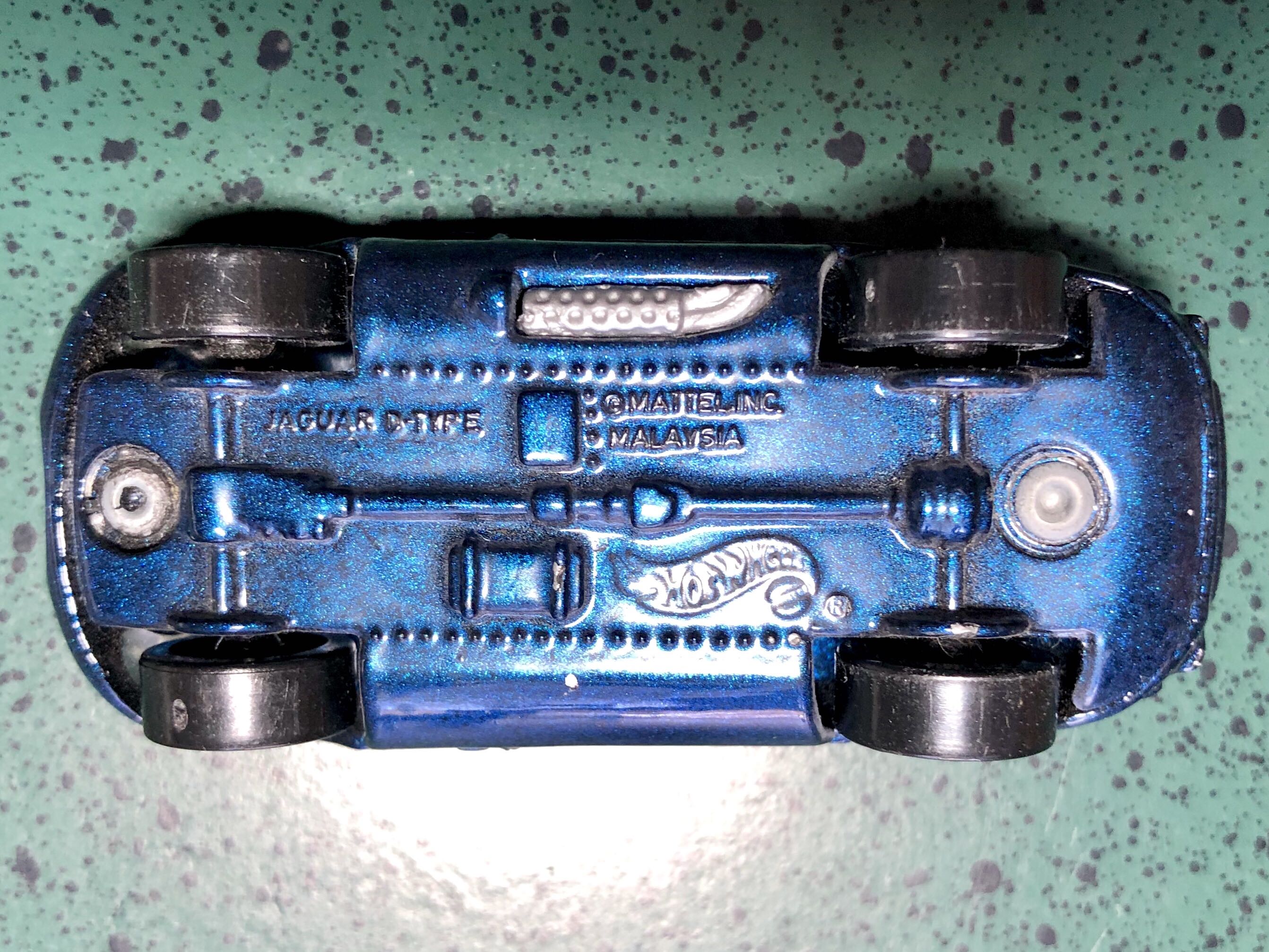 Jaguar D-Type - 1998 First Editions toy car collectible - Main Image 3