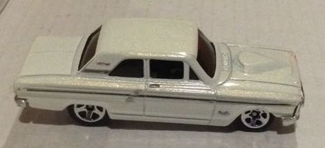 Ford Thunder Bolt Blanco Aperlado - Hot Wheels toy car collectible - Main Image 1