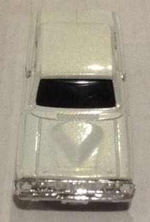 Ford Thunder Bolt Blanco Aperlado - Hot Wheels toy car collectible - Main Image 2
