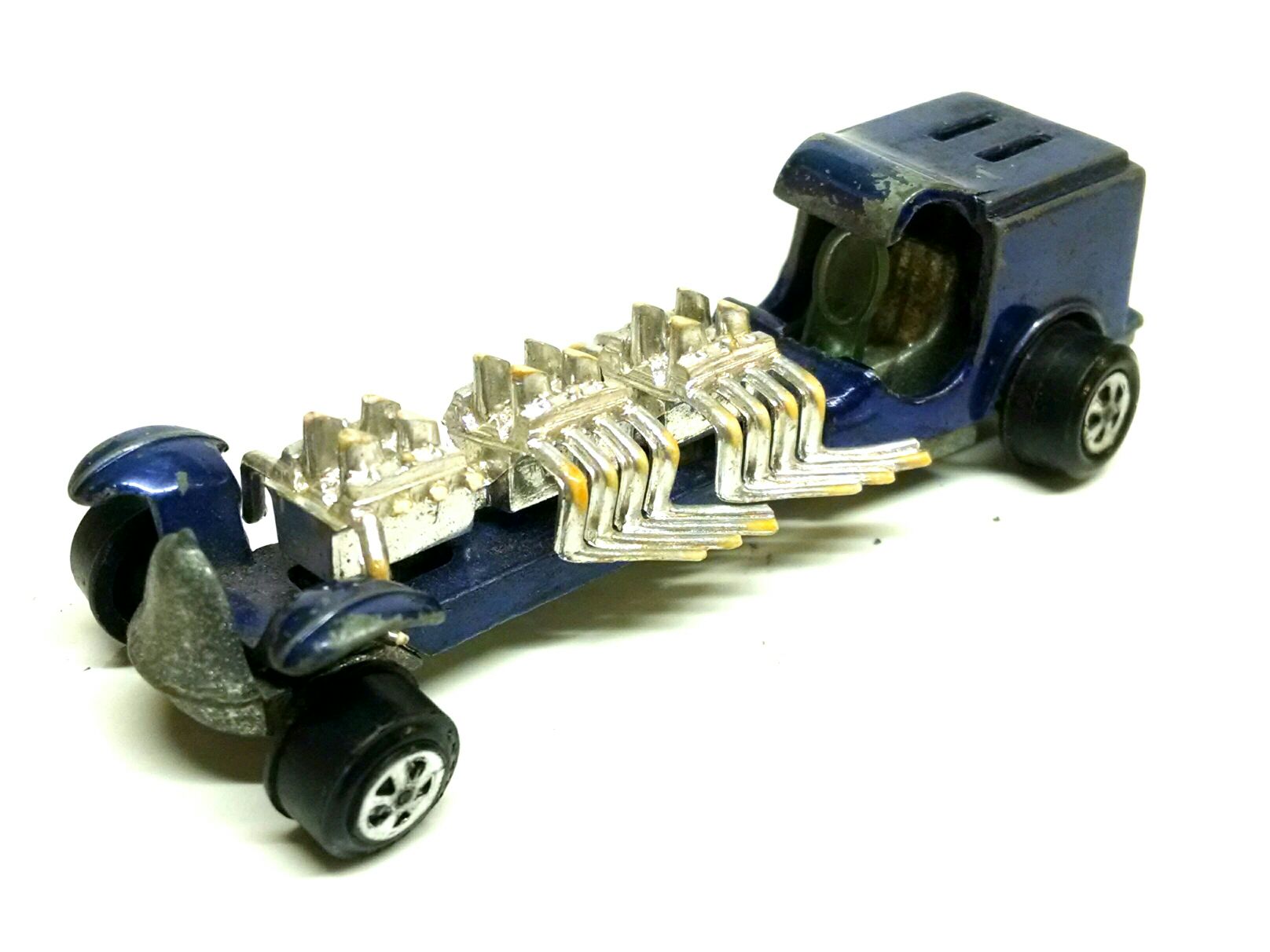 113.1 Tomy Red Mechanical Sweeper - CHINA